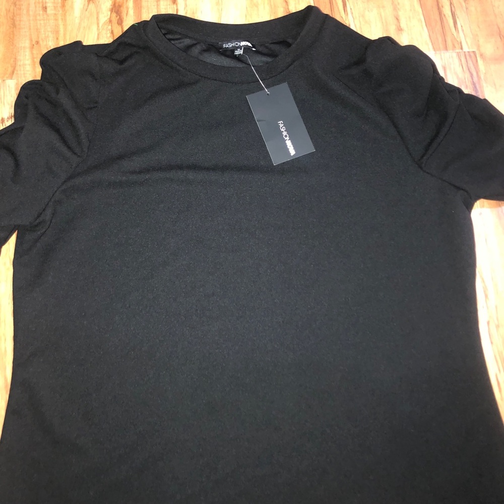 fashion nova black top 1X Really Pretty.